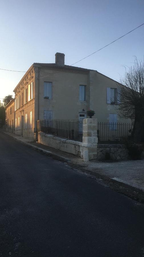 La Maison Blanche A Saint-Yzans-de-Médoc מראה חיצוני תמונה